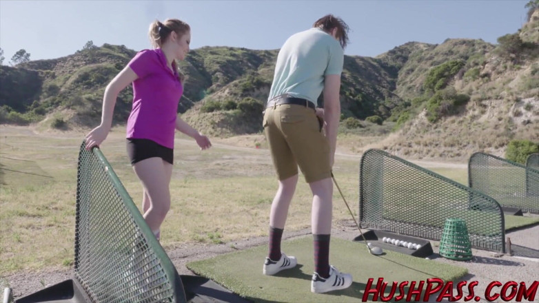 Hush Hush Entertainment: Golf pro Sable Jones gosta de golpes longos e duros...