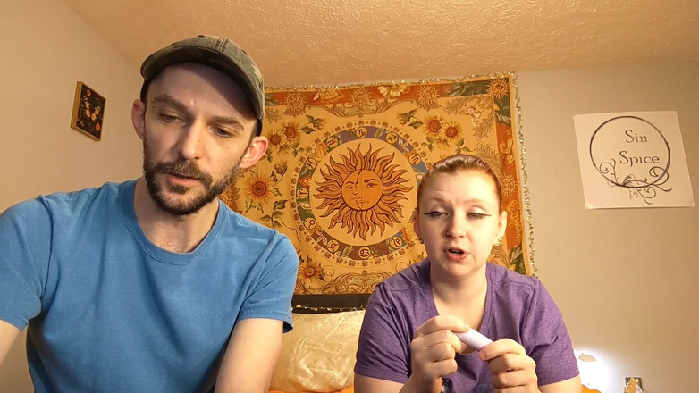 Sin Spice by Sophia Sinclair and Jasper Spice: Xiueton Mini Finger Wand rozbalení a masturbace