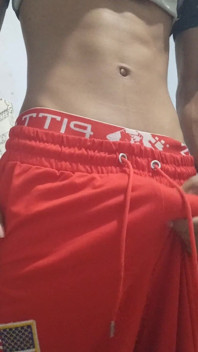 Novinho Mostrando O Volume