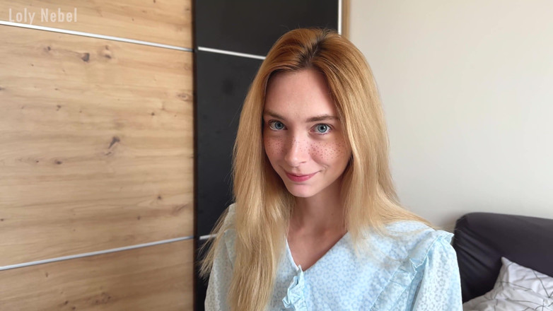Loly Nebel Studio: Une étudiante mignonne se fait baiser