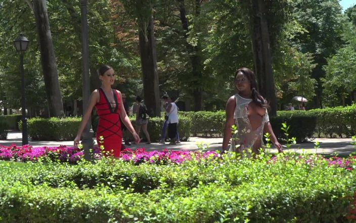 Public Disgrace by Kink: Sunny star dientot di depan umum
