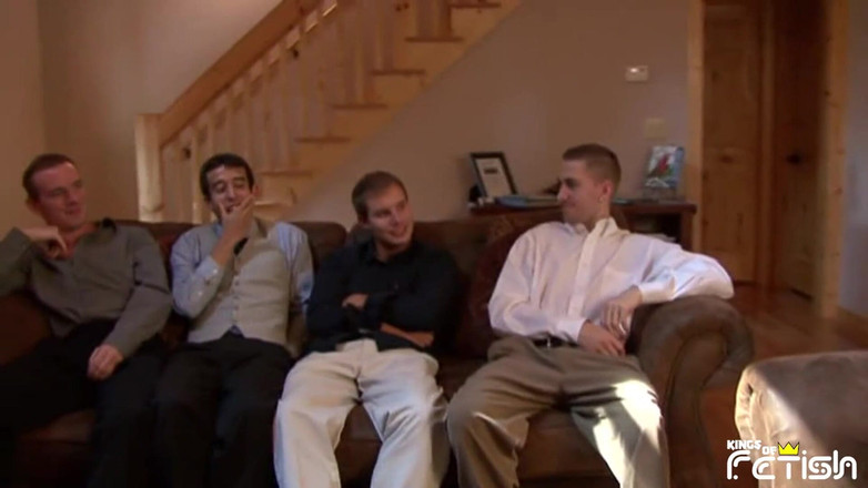 Gay Diaries: Pantat bahenol dua cowok ini dientot habis-habisan sama teman-temannya di...