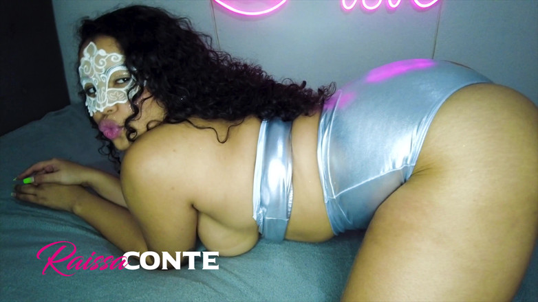 Raissa Conte: La mora fa sesso anale dopo il carnevale brasiliano