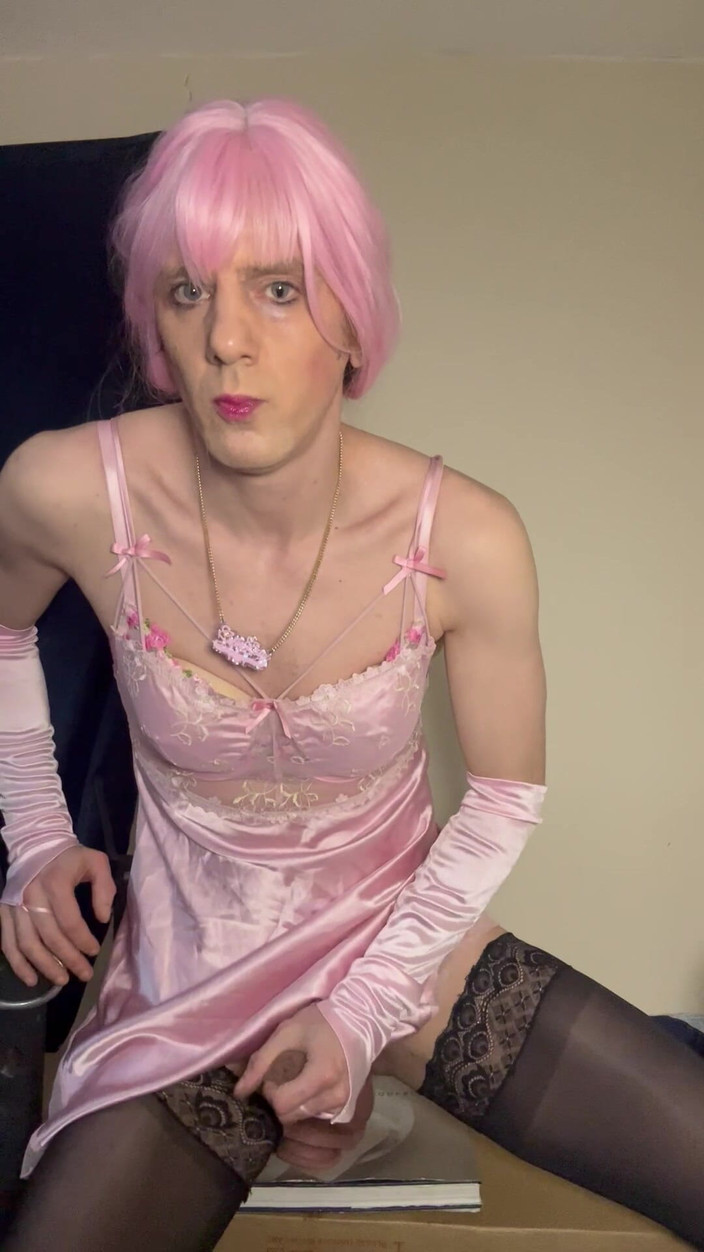 Jessica silk: Jess Silk cưỡi cu giả