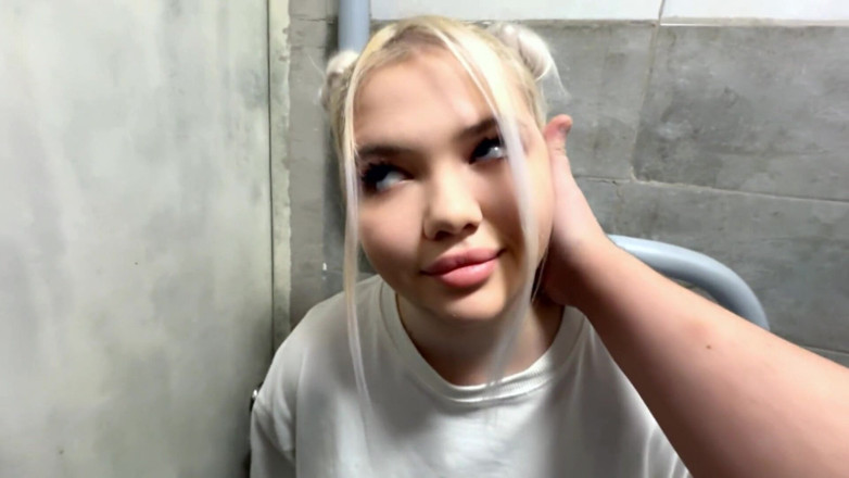 AurelliaCreampie: A Sea of Cum Floods Her Mouth