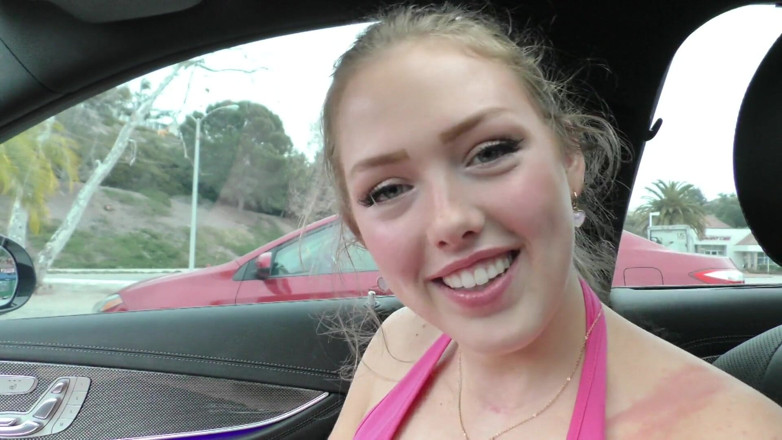 Lethal hardcore videos: PAWG Ashley Red má růžovou chlupatou kundičku