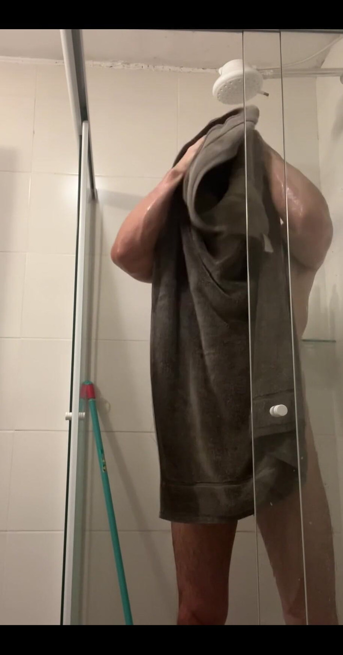 Kylefox: Quer me ajudar a me lavar?