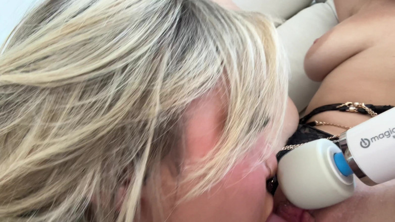 Angel Youngs: Divertirsi con la ragazza con le sexy kali roses