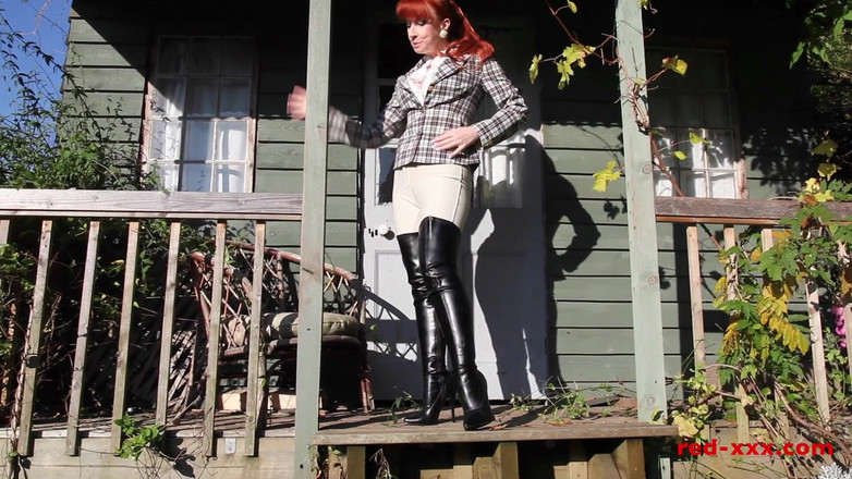 RedXXX: Czerwona kochanka do jazdy!