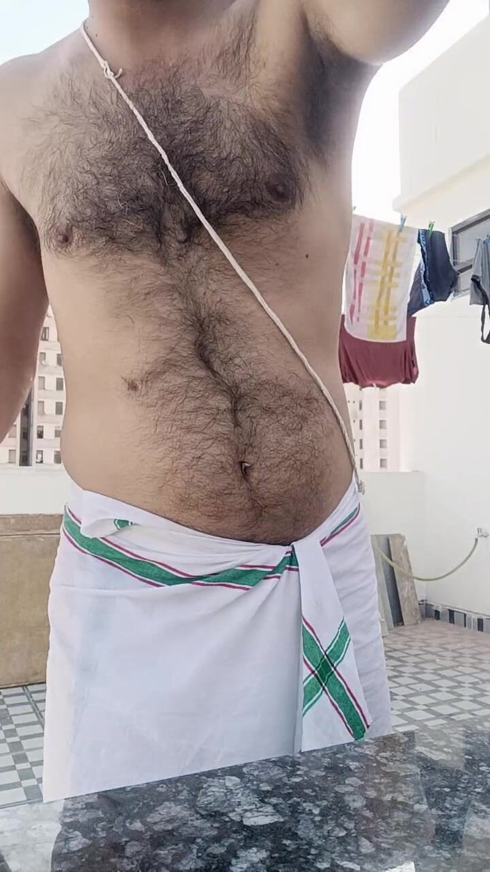 Rajasthani-old-lover: Indischer desi-junge zeigt penis von onkeln und macht sich bereit...