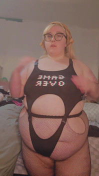 Fat Babe Showing off? More Likely Than You'd Think!