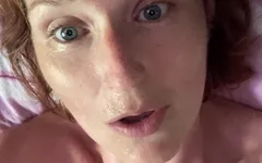 私がこんなに激しく絶頂するとき、あなたのペニスが私の中にあったらいいのに?!