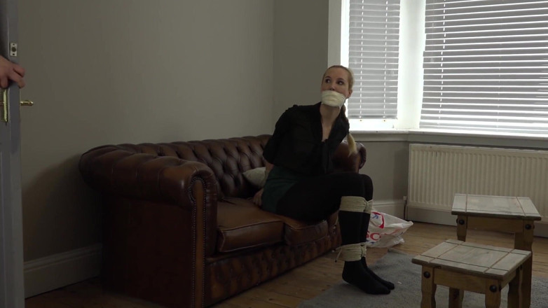 Restricting Ropes: Ariel Anderssen - perhambaan