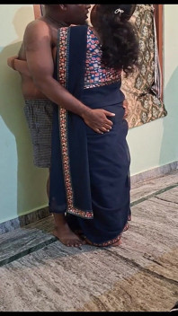 Wife in Saree Sex with Neighbour