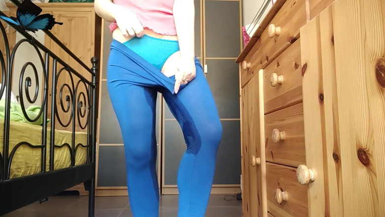 RavenBigAss: Desperat vätande kissa, dusch, anal, spela fitta