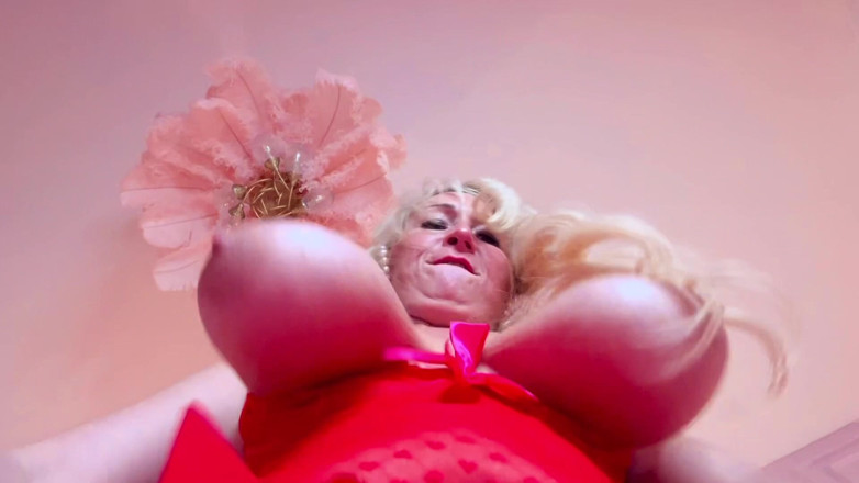 Momma Bombshell: Die lul verdient het juiste behandeld te worden
