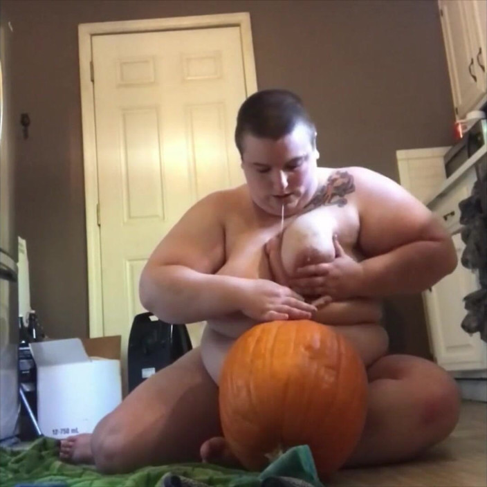 Lyla Switch: Pumpkin fucking season
