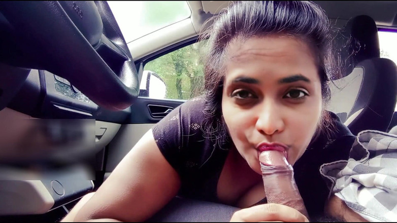 Your Arya: Krásná přítelkyně byla navržena jejím přítelem tím, že jí daroval zlatý...