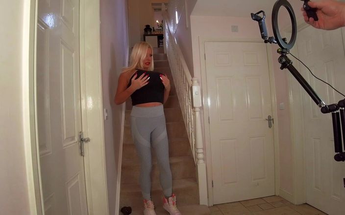 MILF MAFIA: Michelle Thorne के साथ पर्दे के पीछे