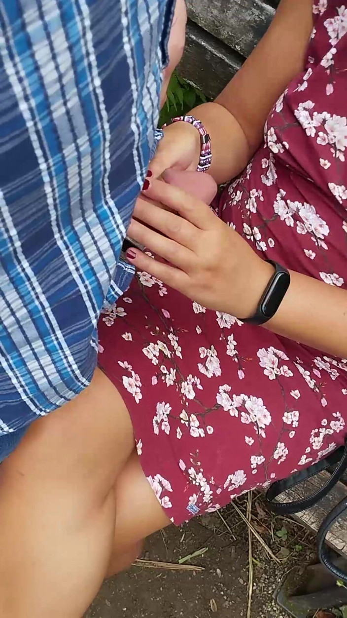 Serge Didier: 公園で美しい娼婦を誘って散歩させて、そこでセックスさせたんだ。(電話越しに)