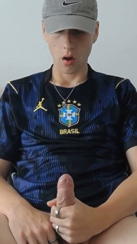 พี่ชายเงี่ยนถูกจับได้ว่าชักว่าวหลังฝึกฟุตบอลเวอร์ชันยาว