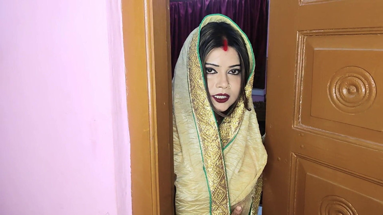 Horny Rose: Un propriétaire baise une bhabhi nouvellement mariée pour payer son...