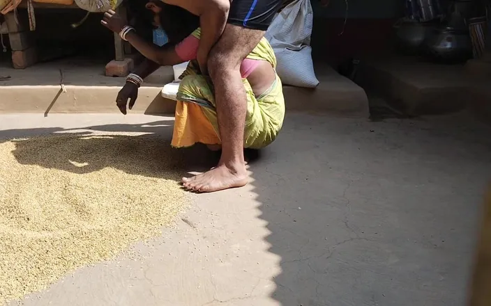 Pumi: Bhabhi Ko Kam Karte Hue Choda 69 Position Me