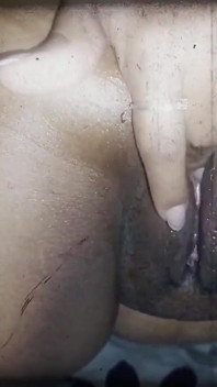 Wet Colombian Pussy Twerking