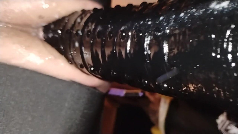 HungBareBackRabbit: Mein lieblings-dildo