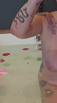 Bath Solo Stepmommy
