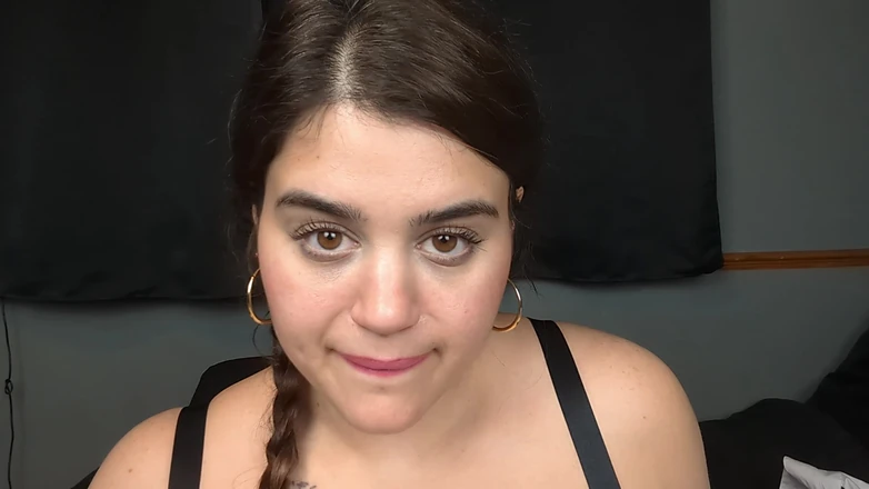 LuciaLatinaGomez: Профессор Сперма "Мне нужен, сэр... Я сделаю все"