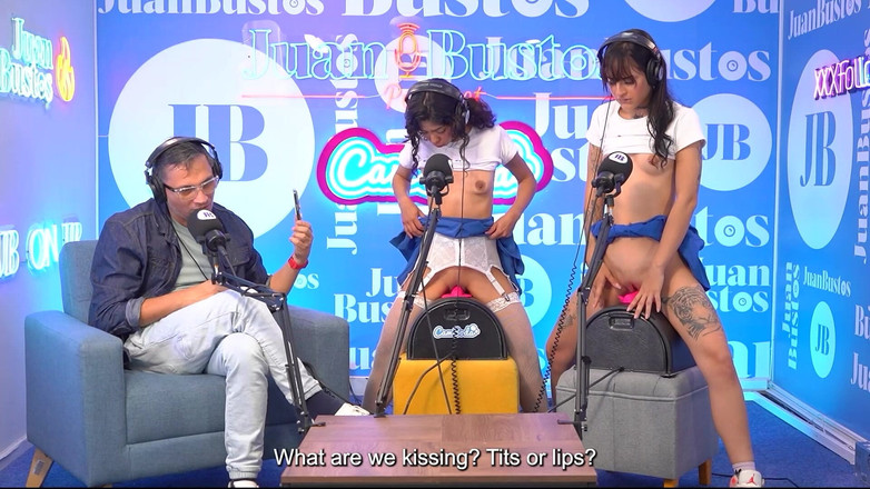 JuanBustos: Aksi hot lesbico duo yang lagi asik memeknya sampai orgasme...