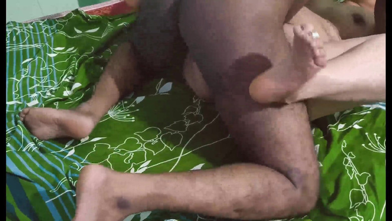 Sexy sindu: Horny Big Booty Desi Wife Wakes Hubby up to Get...