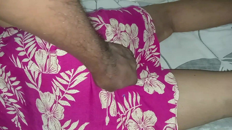 awanthisex: Sri Lankalı evli kadın Nida hizmetçiyi kovdu