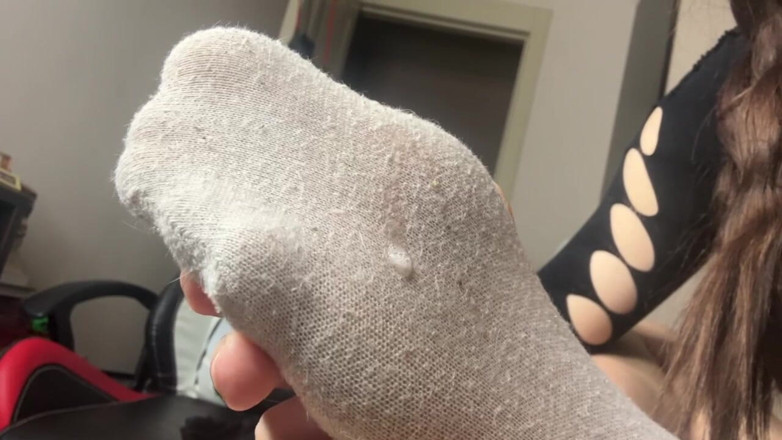 Skinny_lady69: Stinkende schlampensocken, füße