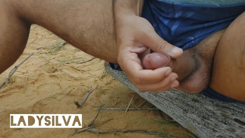 Ladysilvas: Ladysilva na pláži si honí a užívá si mňam