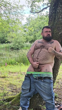 ¿Un oso se corre en el bosque?