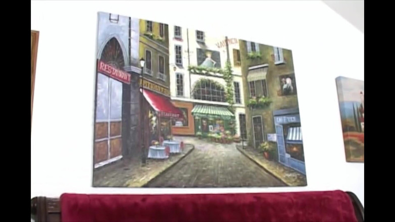 Moviestar XXX real pornos: Bystig asiatisk brud suger stor svart kuk tills sperma i...