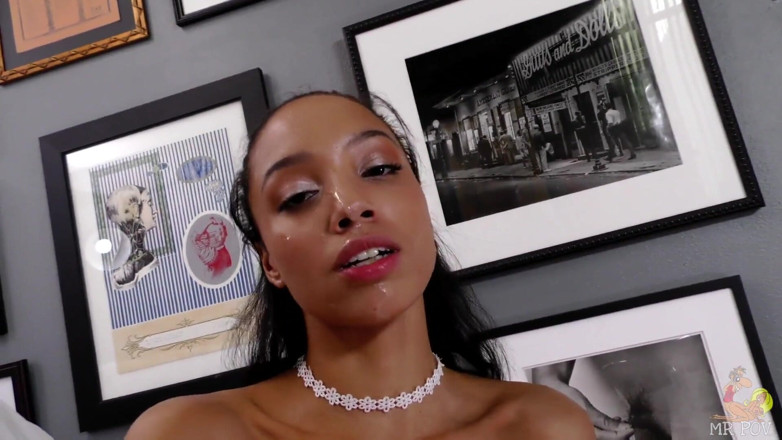 Mr. POV: Alexis Tae, a blogger puta!