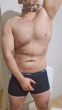For Those Who Like to Show off Their Arm Muscles and Armpits