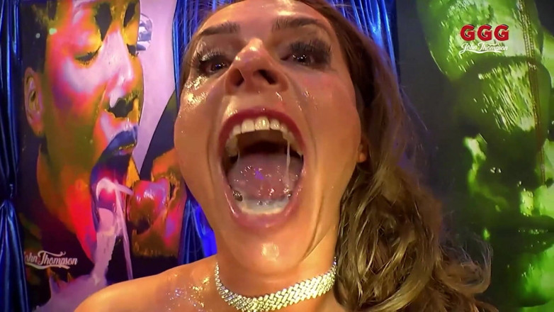 German Hardcore Gangbang: Ggg - tutti gli occhi su di lei - sborrata finale