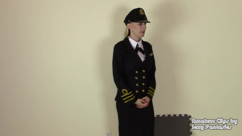 Brittany Lynn: Perempuan jalang tentera bersetuju untuk deepthroat dan memancut ke dalam...