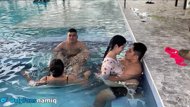 NamiQseiiin: Na piscina dos meus pais
