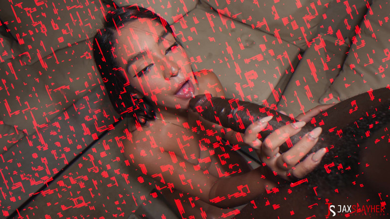 Jax Slayher: Latina with a Small Frame Takes on a Big Challenge.