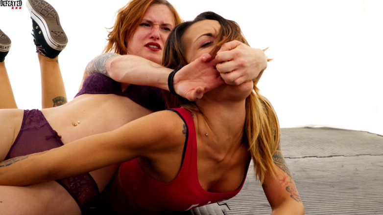 Defeated Sex Fight: Meryl &amp; Thea - lucha sexy extrema y caliente