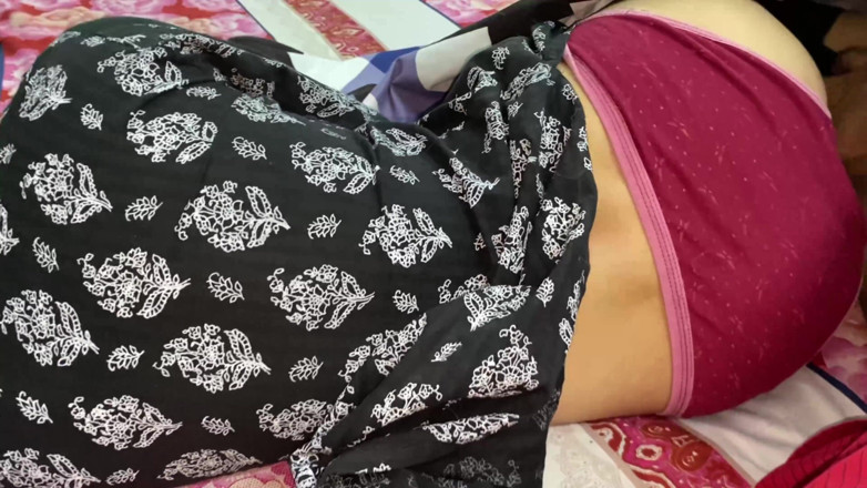 Desifilmy45: Shared the Bed with Punjabi Bhabhi and Fucked Her Big...