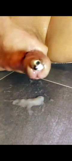 Titi19: Una eyaculación muy sucia