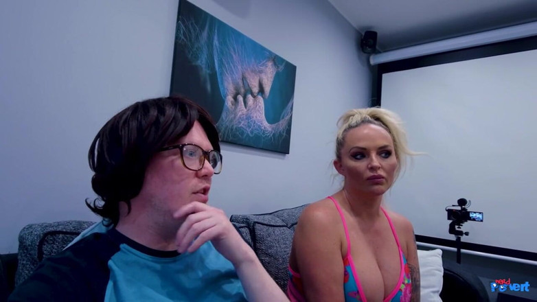 Nerd Pervert: Louise Lee - Guzzles 2 Nerd Cocks