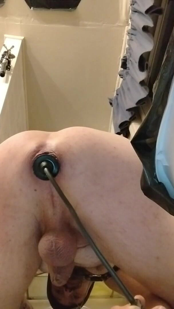 Soda Can Sized Plug Push Out Then Pop Back in (HungRabbit42) Soda Can Sized Plug Push Out Then Pop Back in (HungRabbit42)