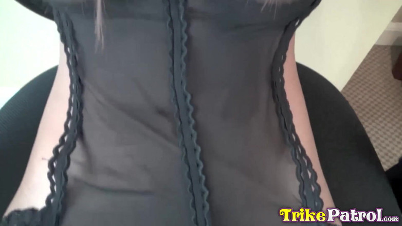 Trike Patrol - Tuk Tuk Patrol: Kabaretki pończochy Pinay wypełnione spermą